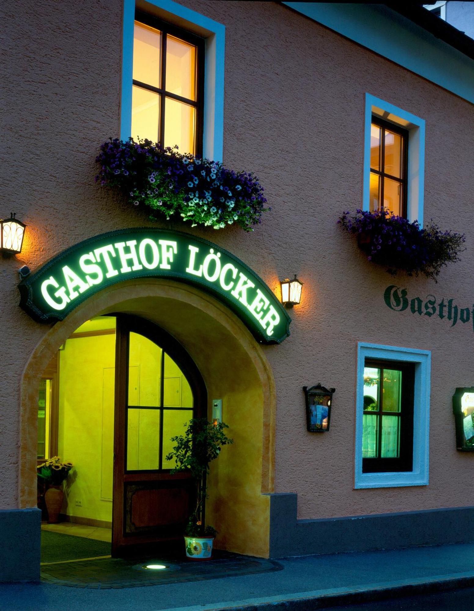 Готель Gasthof - Restaurant Locker Радштадт Екстер'єр фото