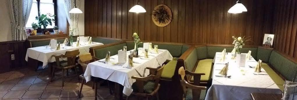 Gasthof - Restaurant Loecker Радштадт Екстер'єр фото